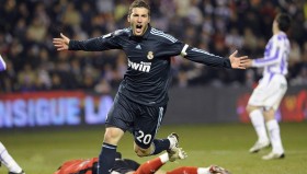 世俱杯直播-本赛季西甲积分榜最新数据与榜首分析