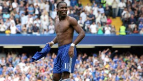 世俱杯直播-英超球队各队球衣：英超各球队的球衣设计与风格对比